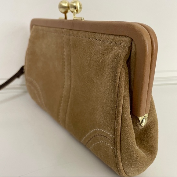SOLD‼️ Coach Suede Wristlet EUC - Picture 4 of 6